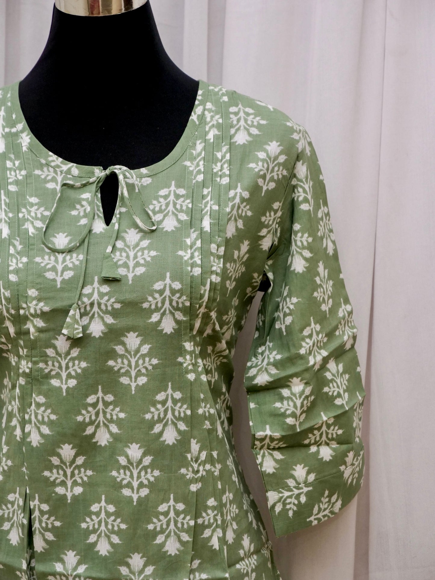 Women's Short Kurta | 100% Cotton | Pastel Green Floral Print